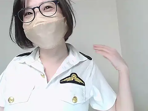 Snapshot of _NOA-chan_ chatting on October 25, 2025, 3:23 pm NOA-chan online show from October 25, 2025, 3:23 pm