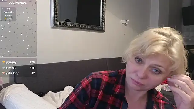 Snapshot of Gray_swann chatting on January 27, 2025, 12:54 am Gray swann online show from January 27, 2025, 12:54 am