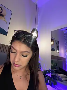 Snapshot of NicolleeEvanss chatting on June 29, 2026, 10:48 am NicolleeEvanss online show from June 29, 2026, 10:48 am