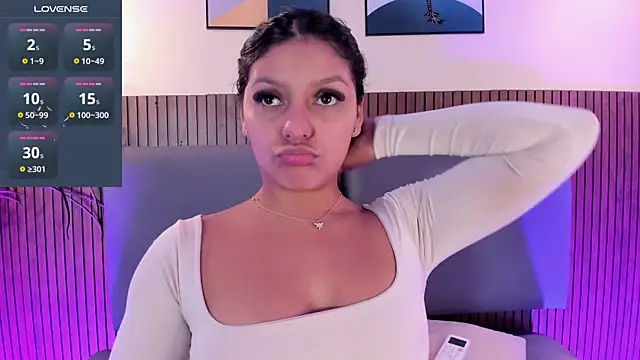 Snapshot of NicolleeEvanss chatting on November 1, 2025, 2:00 pm NicolleeEvanss online show from November 1, 2025, 2:00 pm