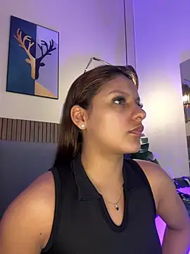 Snapshot of NicolleeEvanss chatting on June 19, 2026, 10:32 am NicolleeEvanss online show from June 19, 2026, 10:32 am