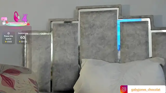 Snapshot of GabyyJones chatting on September 19, 2025, 11:47 am GabyyJones online show from September 19, 2025, 11:47 am