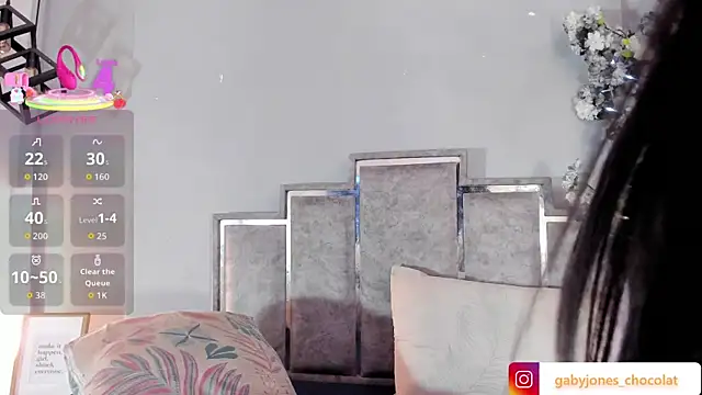 Snapshot of GabyyJones chatting on November 7, 2025, 11:48 am GabyyJones online show from November 7, 2025, 11:48 am