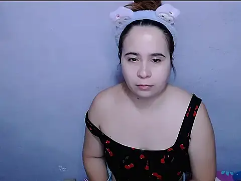 SubLayla01 online show from February 6, 2026, 6:04 pm