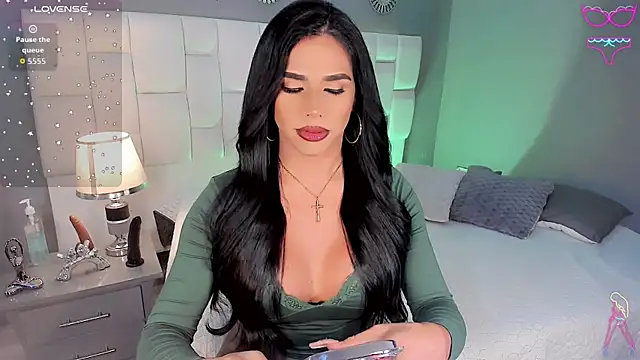 Snapshot of Franciis_4u chatting on October 25, 2025, 7:51 am Franciis 4u online show from October 25, 2025, 7:51 am