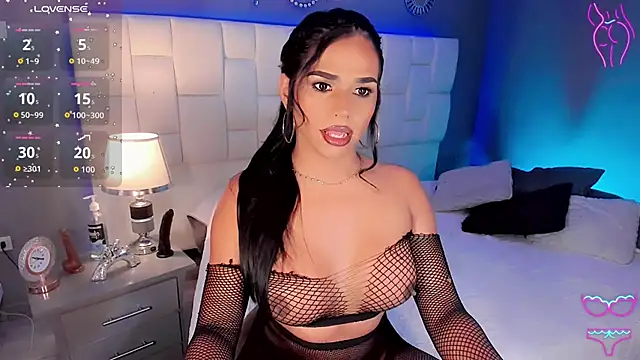 Snapshot of Franciis_4u chatting on October 8, 2025, 7:43 am Franciis 4u online show from October 8, 2025, 7:43 am