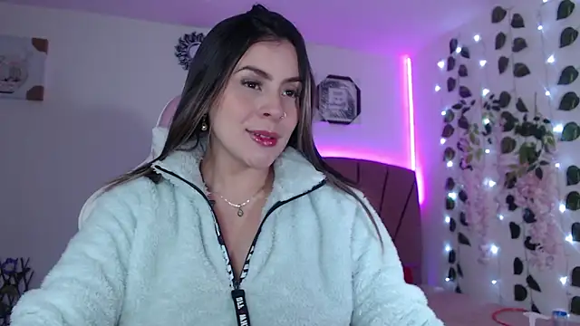 Snapshot of GabyVandriel chatting on December 4, 2024, 1:58 pm GabyVandriel online show from December 4, 2024, 1:58 pm