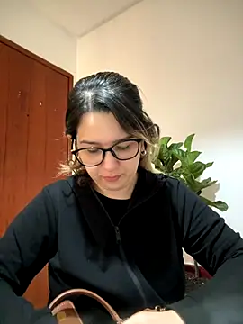 Snapshot of amooraaamoon chatting on October 24, 2025, 12:37 pm amooraaamoon online show from October 24, 2025, 12:37 pm