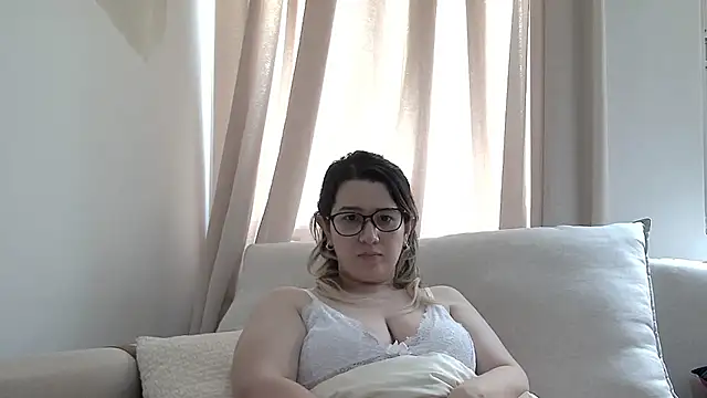 Snapshot of amooraaamoon chatting on October 30, 2025, 2:58 pm amooraaamoon online show from October 30, 2025, 2:58 pm