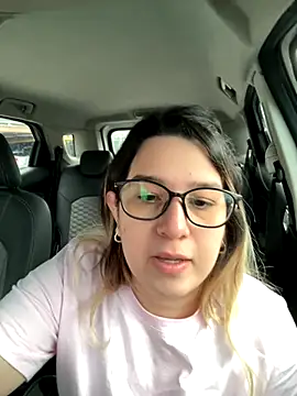 Snapshot of amooraaamoon chatting on November 12, 2025, 1:26 pm amooraaamoon online show from November 12, 2025, 1:26 pm