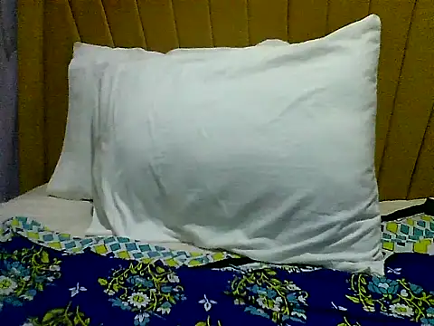 nastygirl- online show from October 12, 2025, 9:49 pm