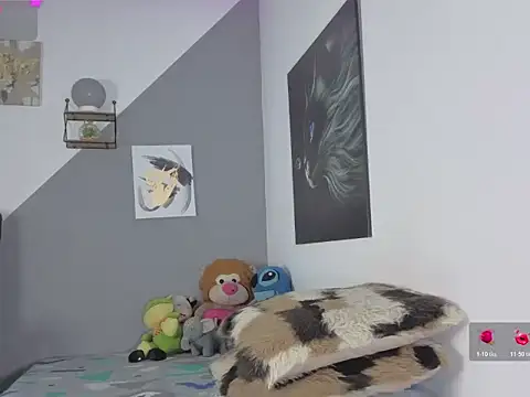 charlotte 002 online show from November 21, 2025, 1:15 am