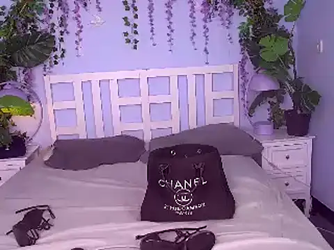 FerrariRedxBabestation online show from March 19, 2025, 3:41 am