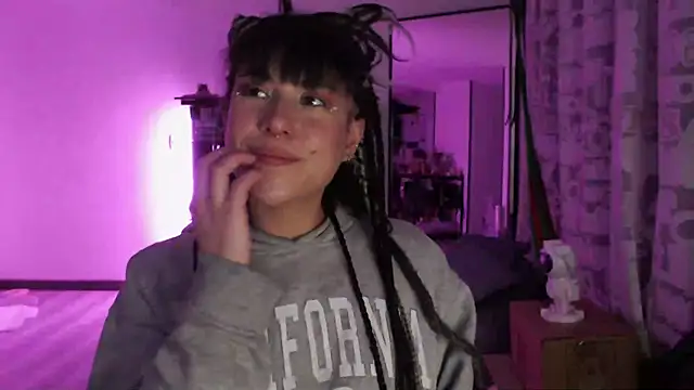 Hellen dumont online show from December 2, 2025, 2:45 am