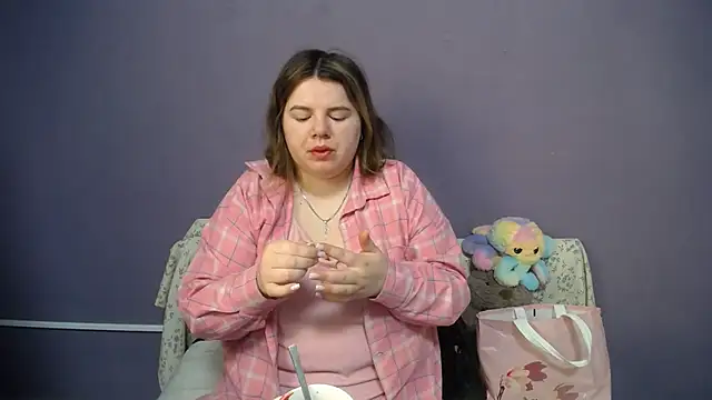 so shy online show from April 26, 2026, 6:43 am