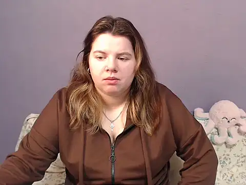 Snapshot of so_shy chatting on December 2, 2025, 7:32 am so shy online show from December 2, 2025, 7:32 am