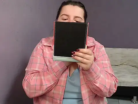 Snapshot of so_shy chatting on October 8, 2025, 6:37 am so shy online show from October 8, 2025, 6:37 am