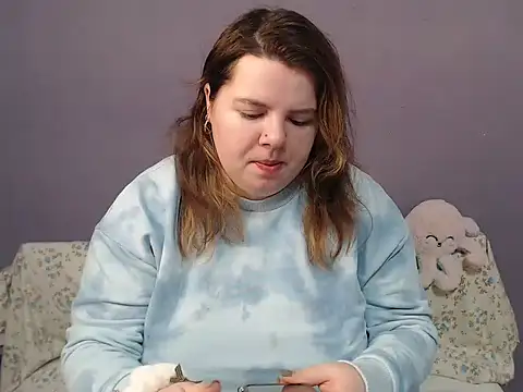 Snapshot of so_shy chatting on November 29, 2025, 7:30 am so shy online show from November 29, 2025, 7:30 am