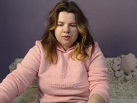 Snapshot of so_shy chatting on December 3, 2025, 7:30 am so shy online show from December 3, 2025, 7:30 am