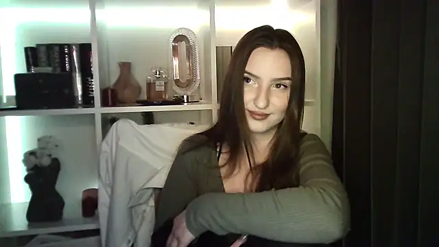 X Alisa online show from February 9, 2026, 7:45 pm