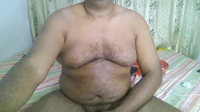 Snapshot of Beargryzzly chatting on January 24, 2025, 7:19 am Beargryzzly online show from January 24, 2025, 7:19 am