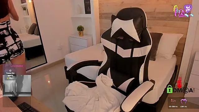 candy summer28 online show from February 18, 2026, 7:32 pm