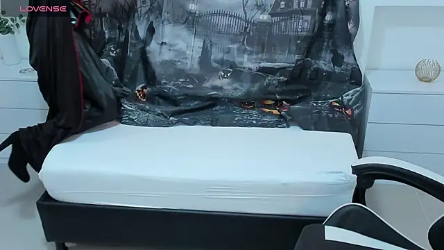 Snapshot of candy_summer28 chatting on October 31, 2025, 7:32 pm candy summer28 online show from October 31, 2025, 7:32 pm