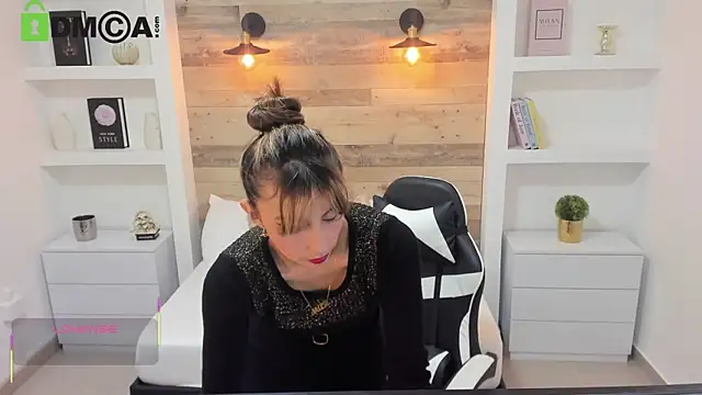 Snapshot of candy_summer28 chatting on October 16, 2025, 7:11 pm candy summer28 online show from October 16, 2025, 7:11 pm