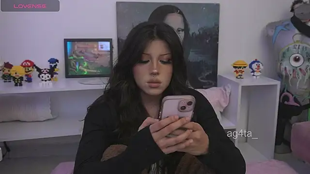 Snapshot of Ag4ta_ chatting on November 21, 2025, 2:54 am Ag4ta online show from November 21, 2025, 2:54 am