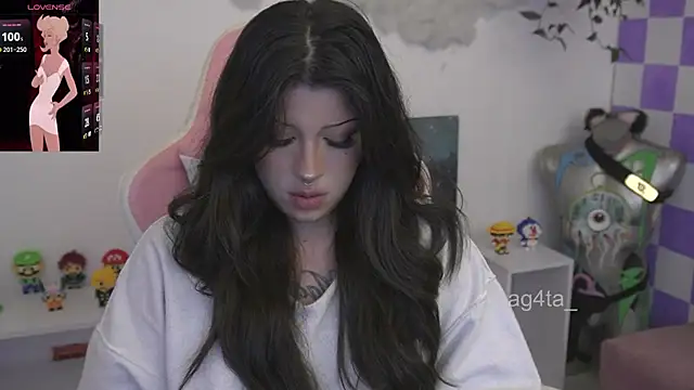 Snapshot of Ag4ta_ chatting on November 20, 2025, 5:19 am Ag4ta online show from November 20, 2025, 5:19 am