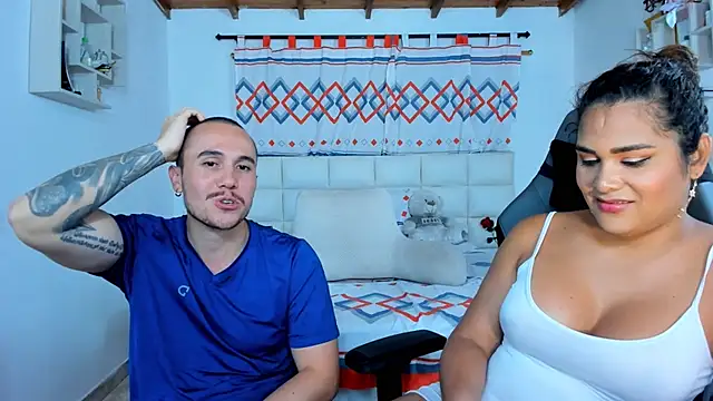 Snapshot of xxx_sweet_couple_ chatting on March 5, 2025, 8:32 am xxx sweet couple online show from March 5, 2025, 8:32 am