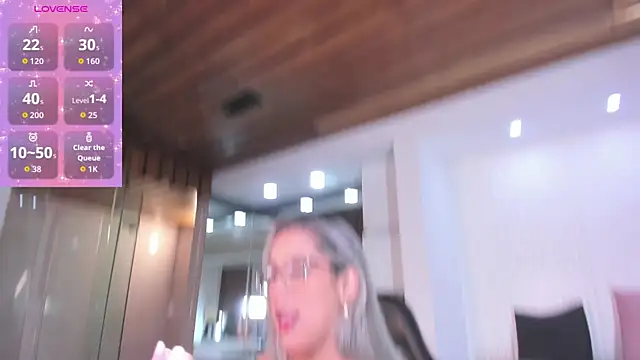 Snapshot of dolly_walker chatting on May 9, 2026, 1:25 pm dolly walker online show from May 9, 2026, 1:25 pm