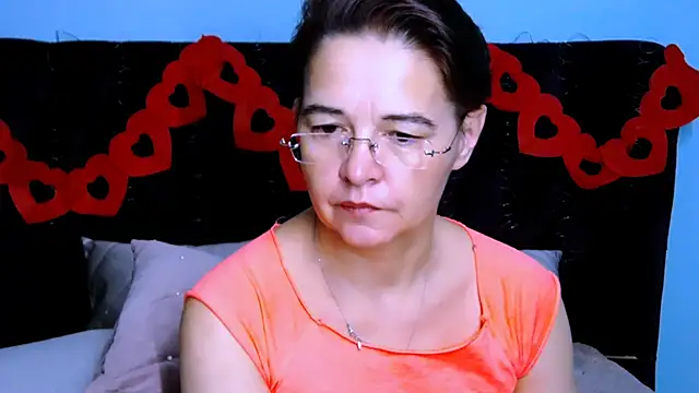 StaceyDarling online show from February 16, 2026, 3:05 am