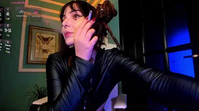 Snapshot of 1Munique chatting on October 27, 2025, 4:30 pm 1Munique online show from October 27, 2025, 4:30 pm