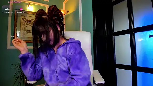 Snapshot of 1Munique chatting on October 8, 2025, 9:44 am 1Munique online show from October 8, 2025, 9:44 am