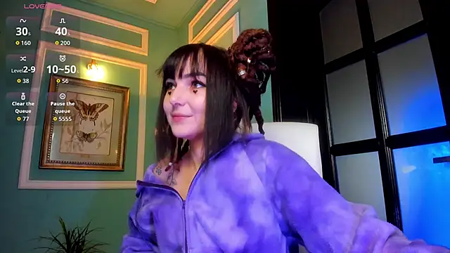 Snapshot of 1Munique chatting on October 7, 2025, 12:28 pm 1Munique online show from October 7, 2025, 12:28 pm