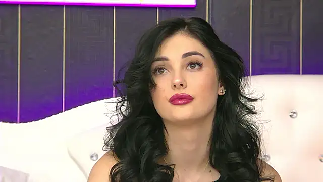 SophiaVilner online show from February 16, 2025, 7:38 pm