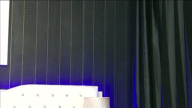 SophiaVilner online show from October 17, 2025, 3:36 pm