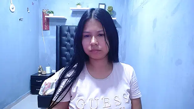 Letty Plugxo online show from May 5, 2026, 1:25 pm