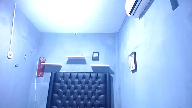 Letty Plugxo online show from February 18, 2026, 1:18 pm