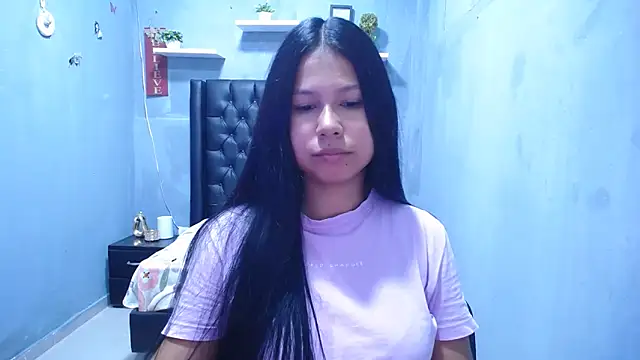Letty Plugxo online show from May 4, 2026, 1:03 pm