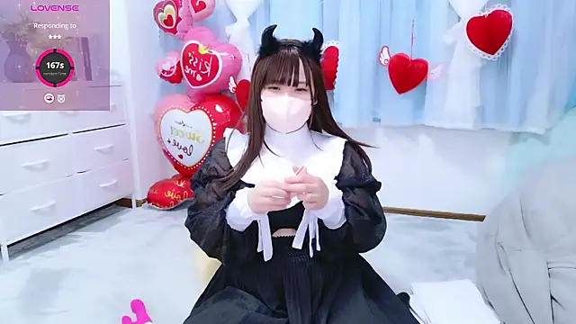 Snapshot of _mirai0917 chatting on February 13, 2026, 11:32 am mirai0917 online show from February 13, 2026, 11:32 am