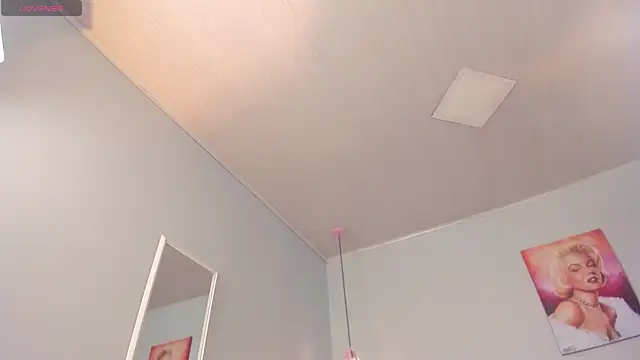 ScarletGV online show from March 13, 2025, 4:16 am