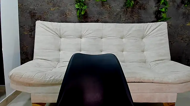 alice greco online show from December 15, 2025, 7:52 pm