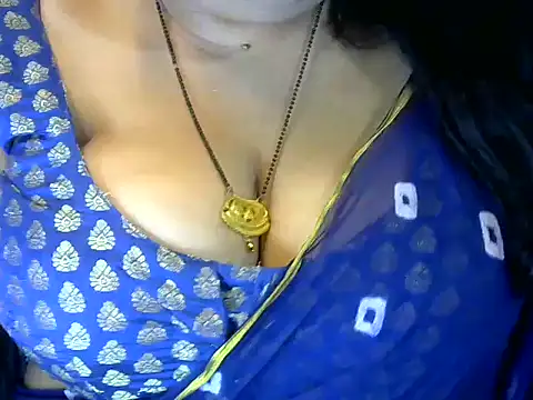 Snapshot of dramebaz_queen chatting on October 17, 2025, 4:53 pm dramebaz queen online show from October 17, 2025, 4:53 pm