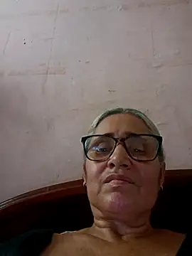  candi online show from September 27, 2025, 9:32 pm