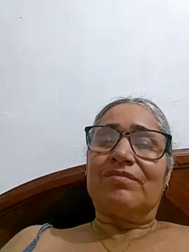  candi online show from December 18, 2025, 1:44 am