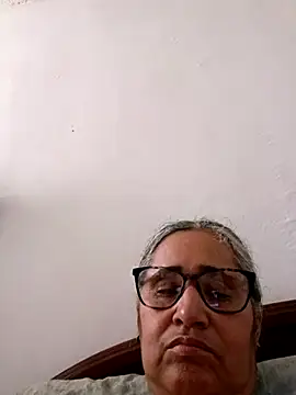  candi online show from April 21, 2026, 6:58 pm