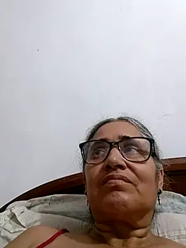  candi online show from May 4, 2026, 3:10 am