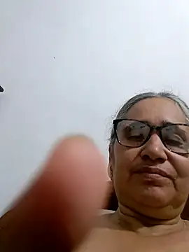  candi online show from April 24, 2026, 1:40 am